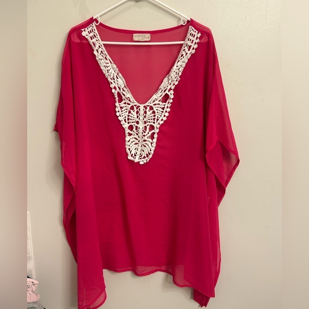 Hot pink beach swimwear cover up w white crotchet accents. Woman's size plus 1X